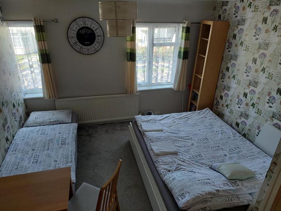 Home Accommodation Southampton Eksteriør bilde