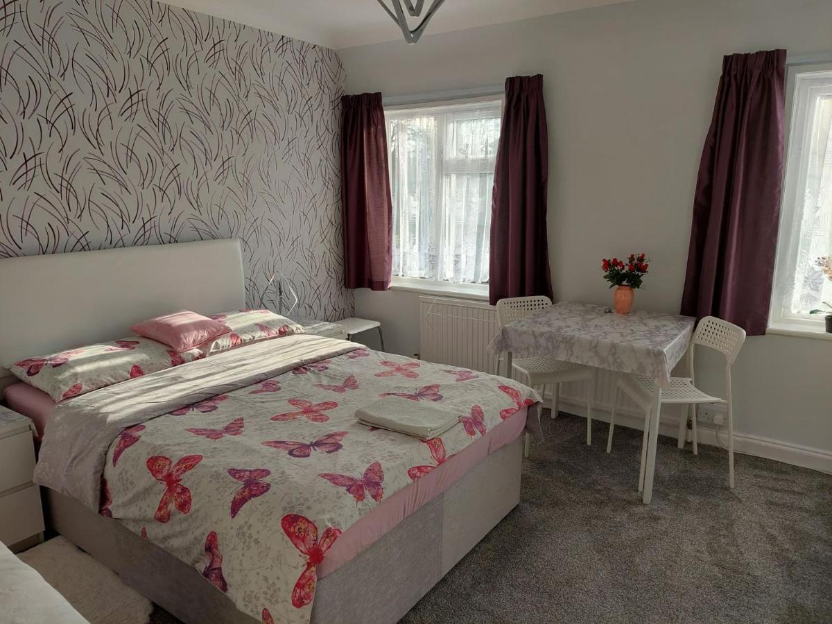 Home Accommodation Southampton Eksteriør bilde