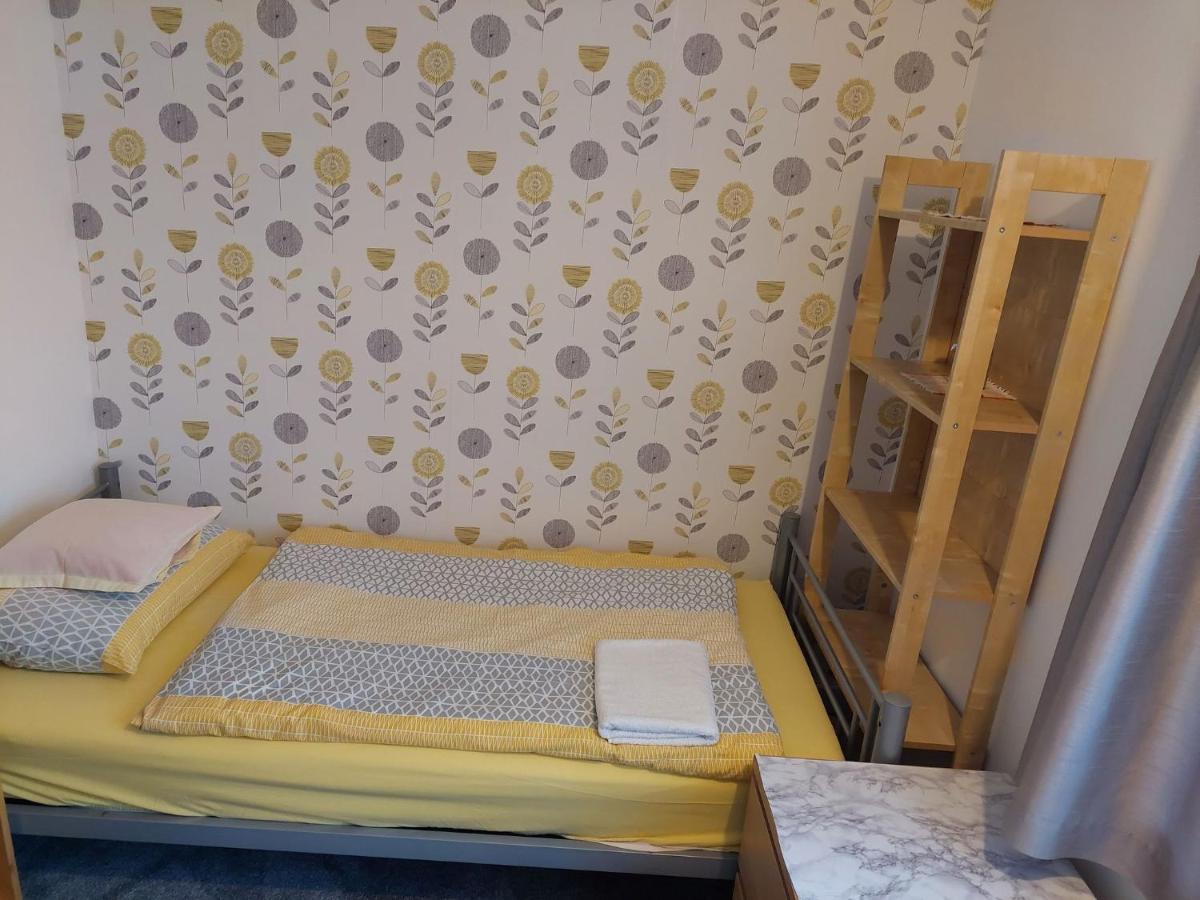 Home Accommodation Southampton Eksteriør bilde