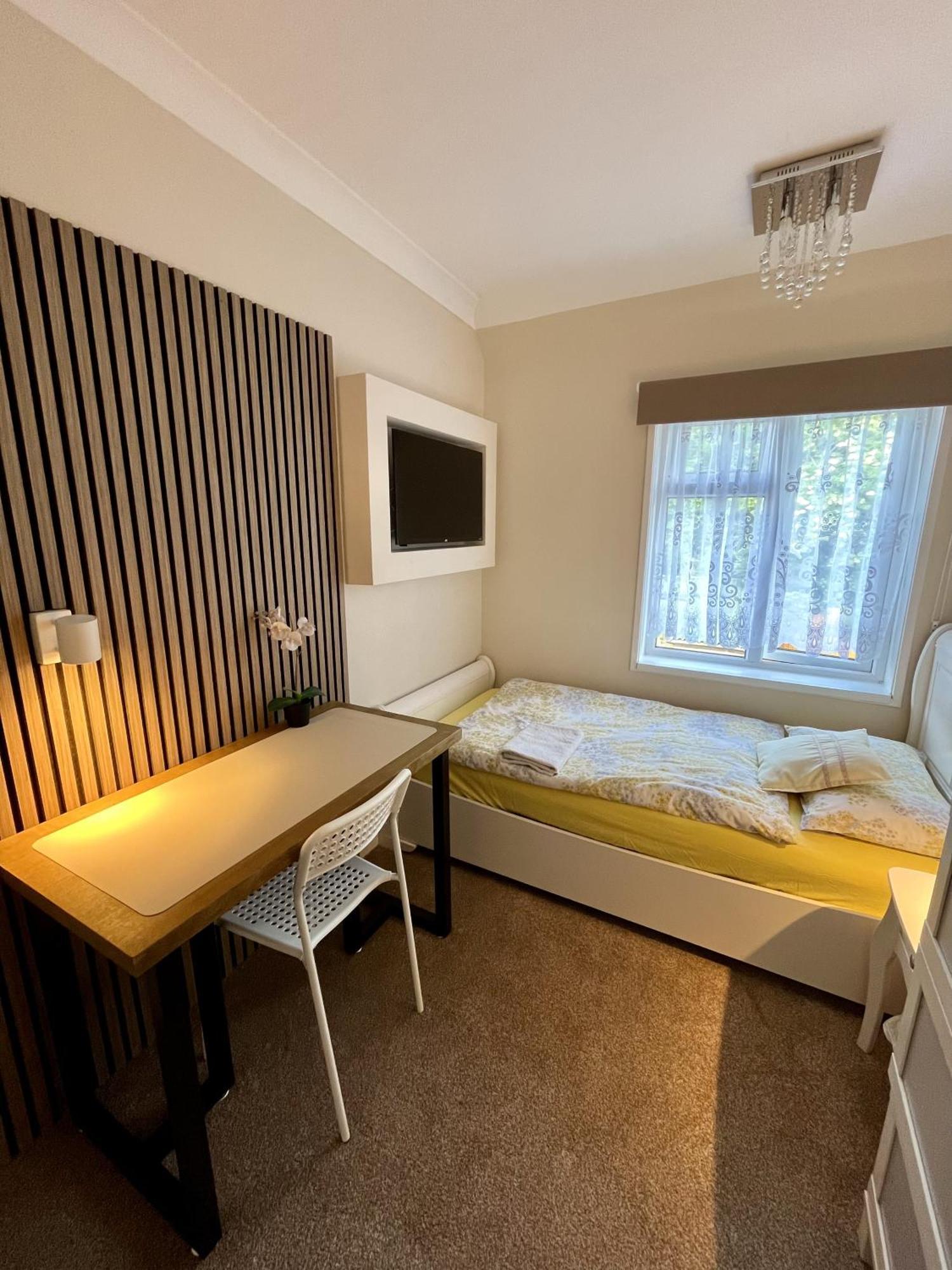 Home Accommodation Southampton Eksteriør bilde