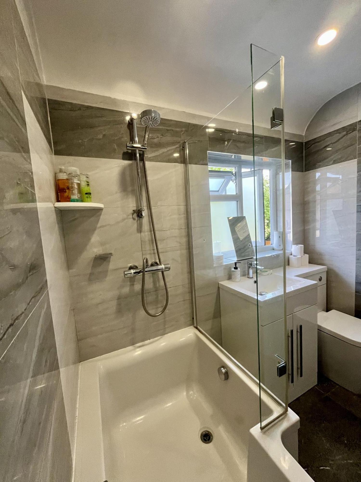 Home Accommodation Southampton Eksteriør bilde