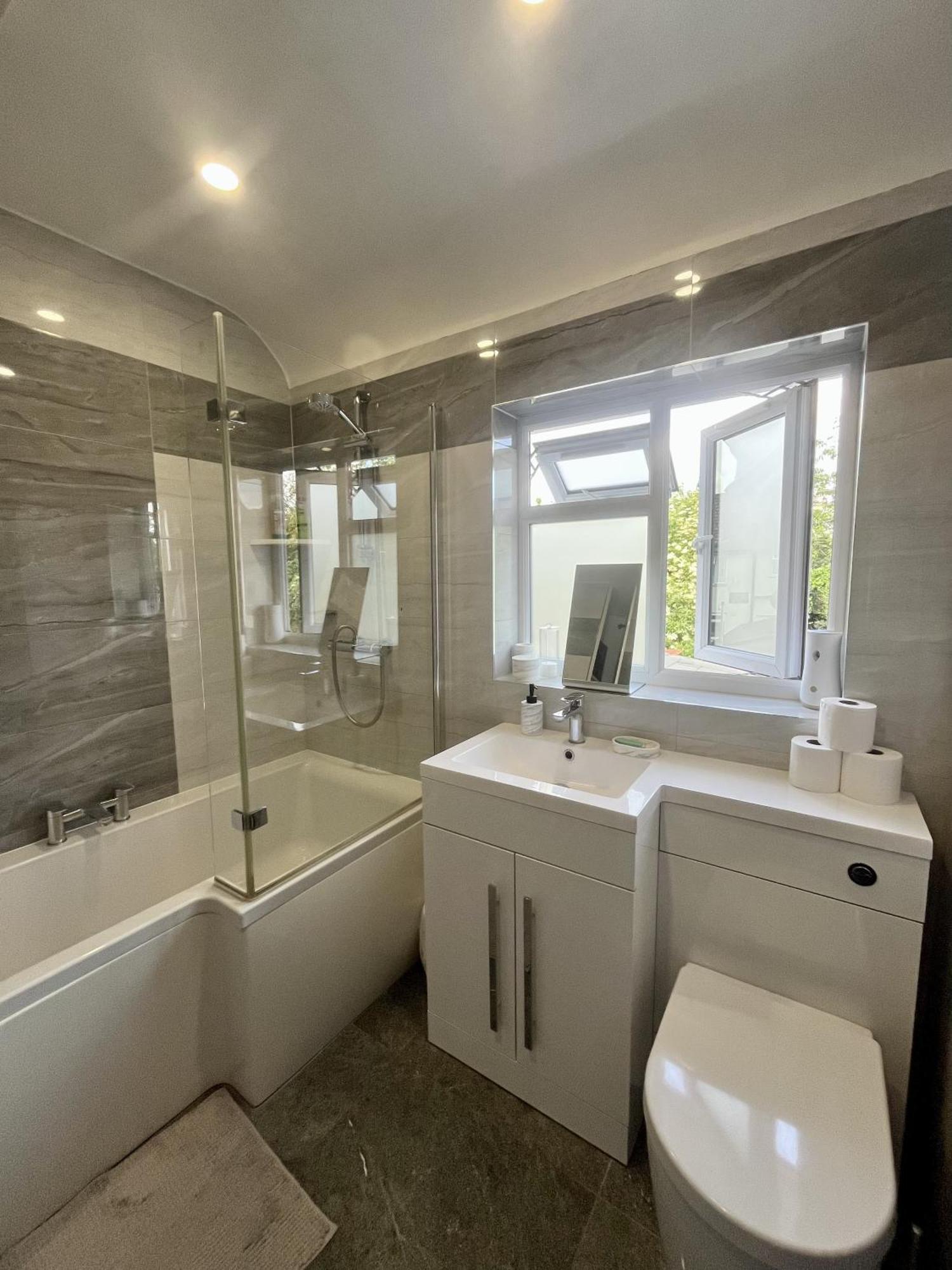 Home Accommodation Southampton Eksteriør bilde