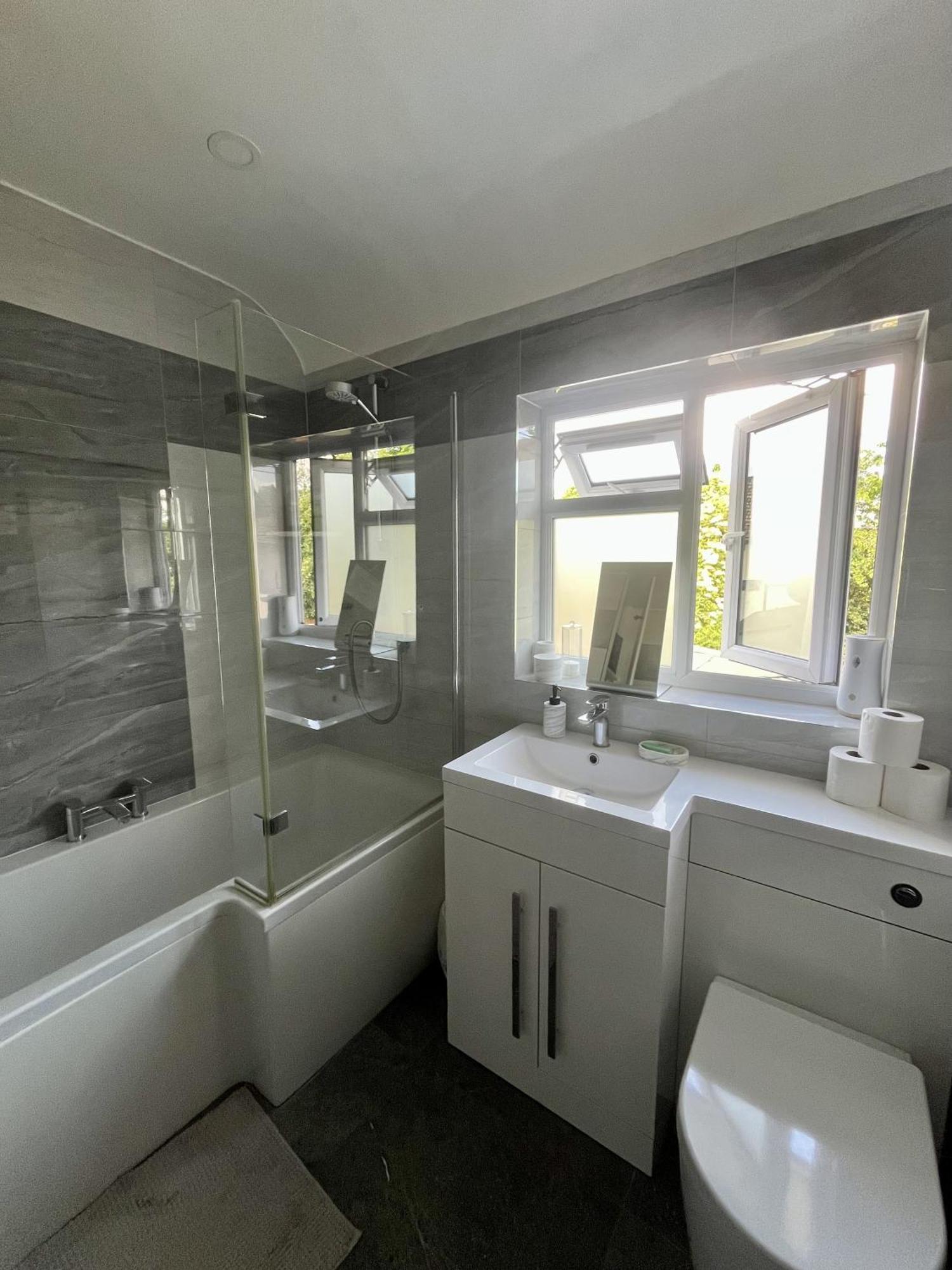 Home Accommodation Southampton Eksteriør bilde