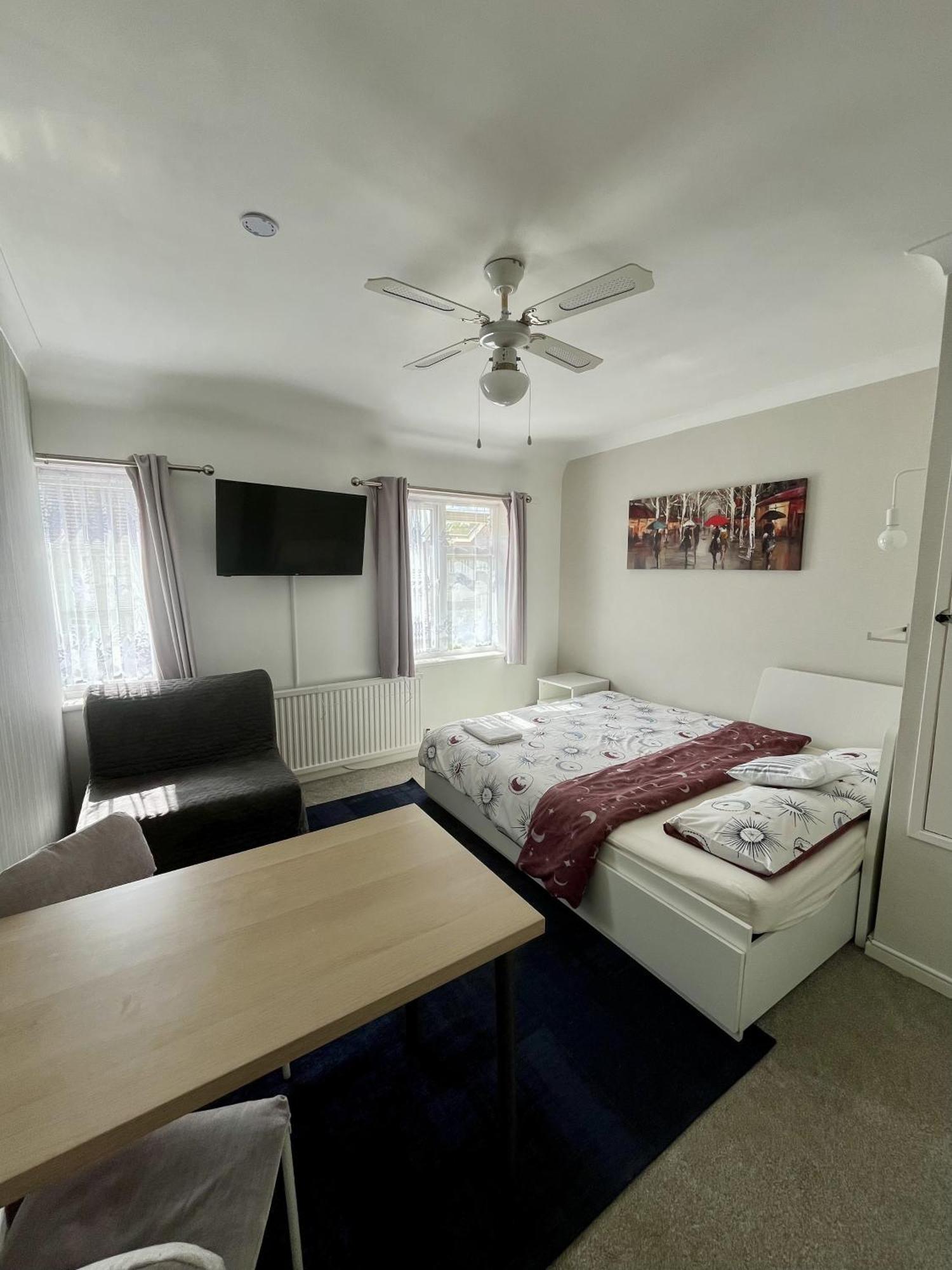 Home Accommodation Southampton Eksteriør bilde